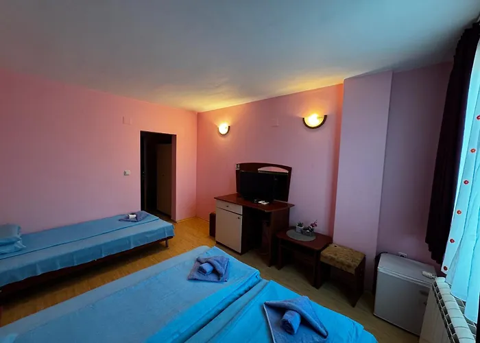 Bar & Guests Ela Hotel *