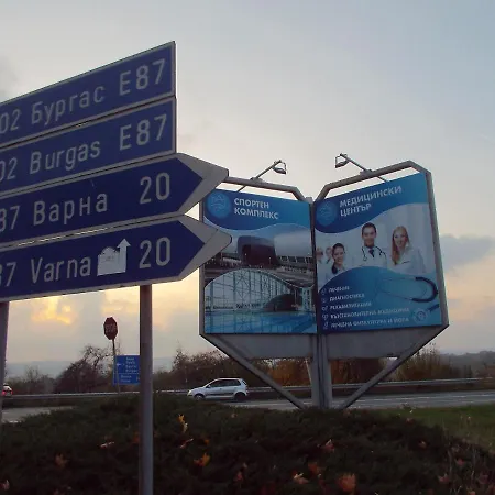 Bar & Guests Ela Hotell *