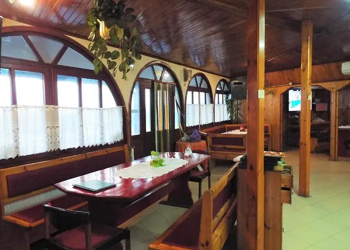 Bar & Guests Ela Hotel